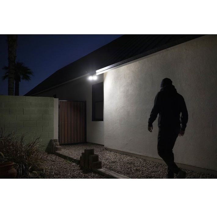 Kamera z reflektorem Arlo Pro 3 – czarna