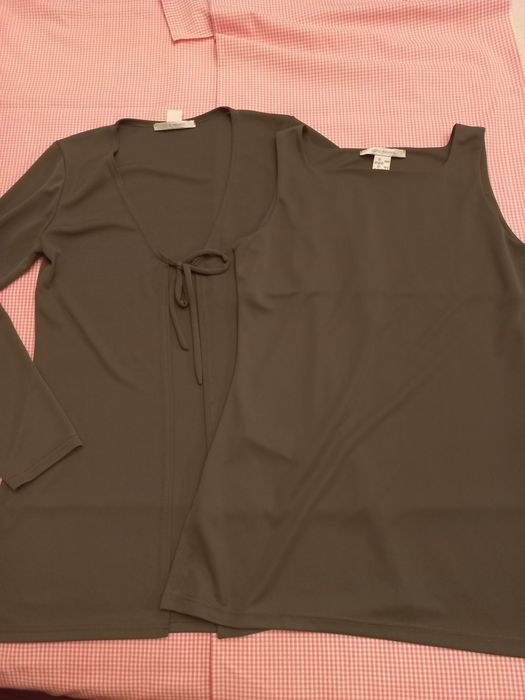 Set of blouse and jacket in olive green color