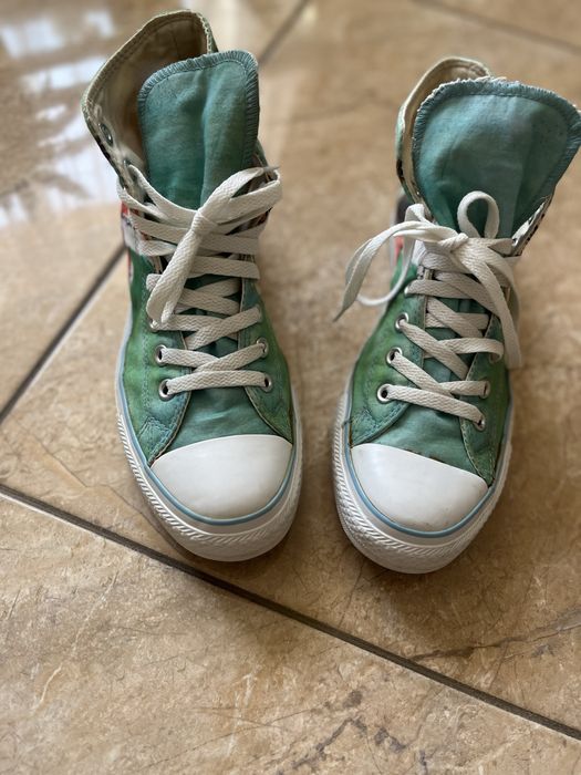 Взуття. Кеди.