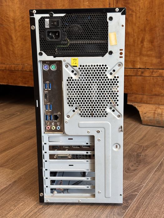 Intel i3 8100, rx580 8gb, 16gb ram