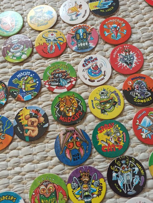 MAD CAPS - Tazos