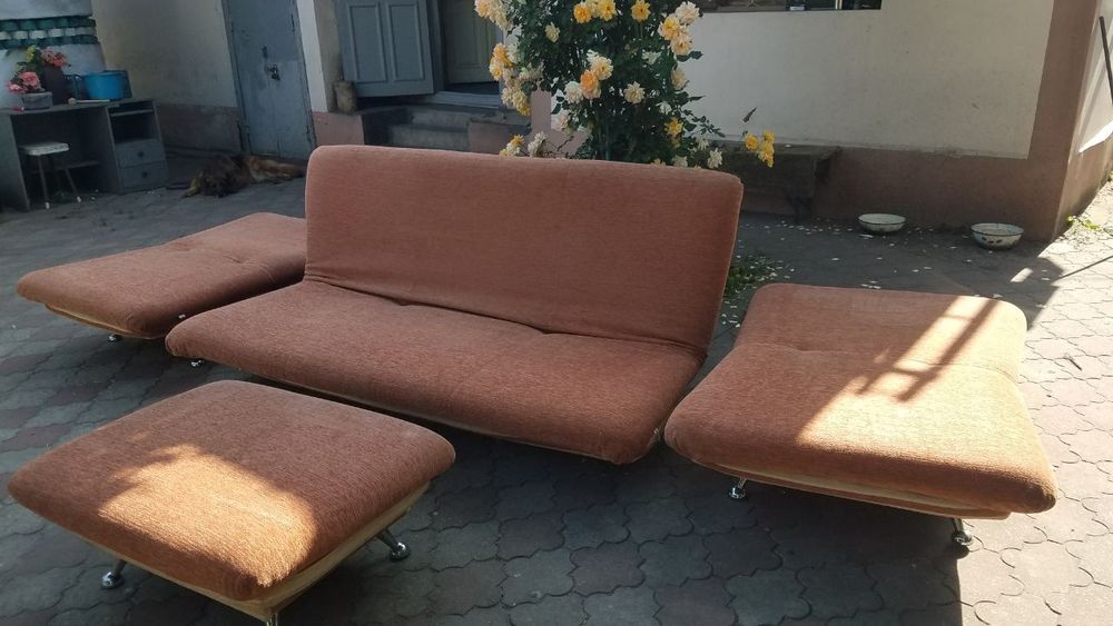 Диван, 2 кресла, пуфік