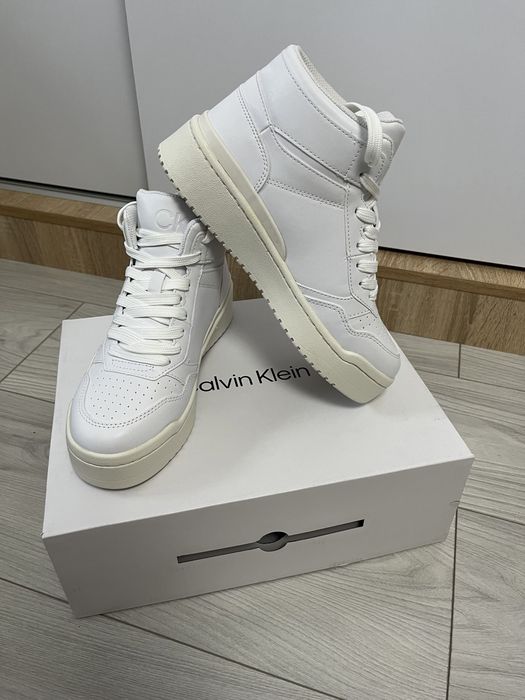Calvin Klein білі кросівки 38, US 7,5 хайтопи