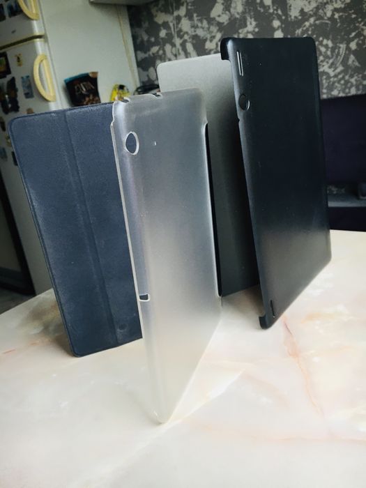 Продам чехлы для планшета б/у
