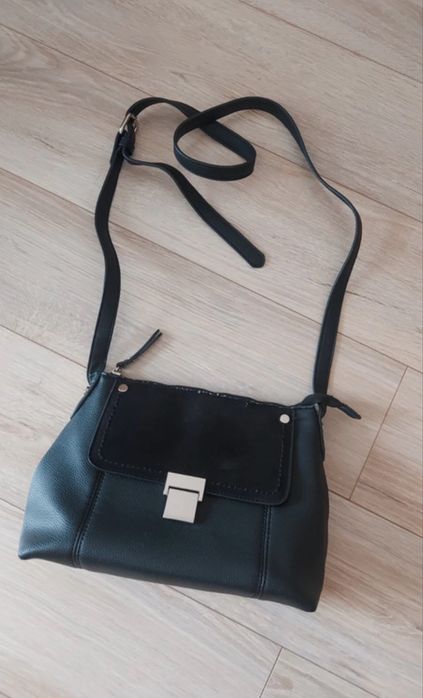 Torebka damska czarna na ramie