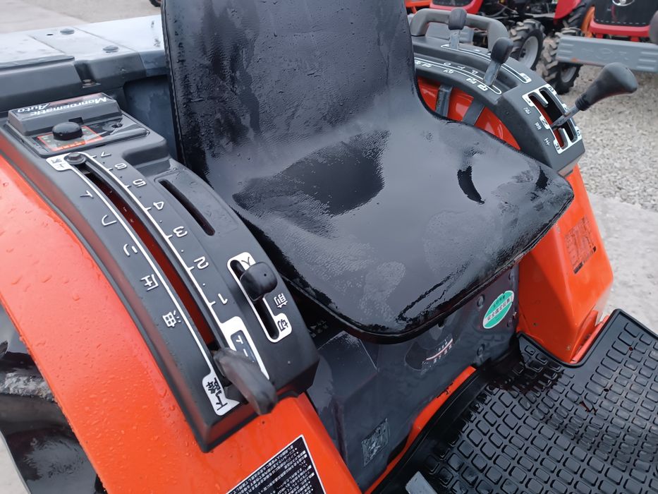 Японський мінітрактор.Трактор Кубота.