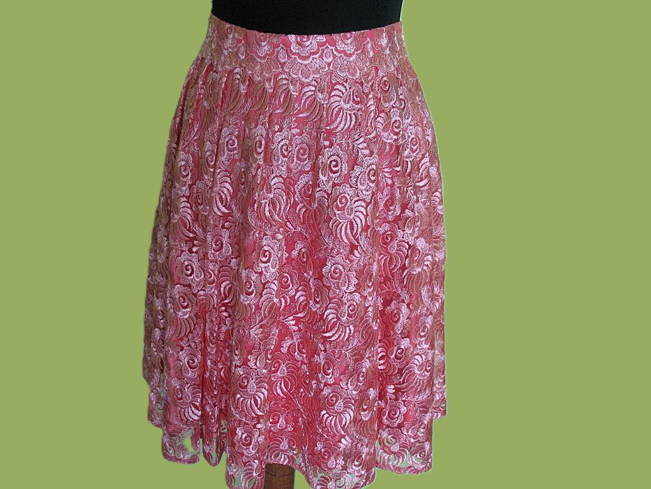 Spódnica - koronka gipiura - 36 S - pas 68 cm