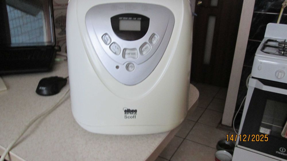 Хлібопічка Elbee Scott