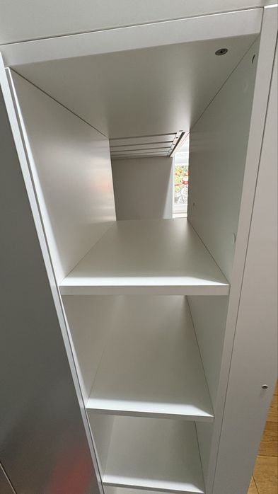 Łóżko na antresoli z biurkiem z 4 szufladami, materac 90x200 cm