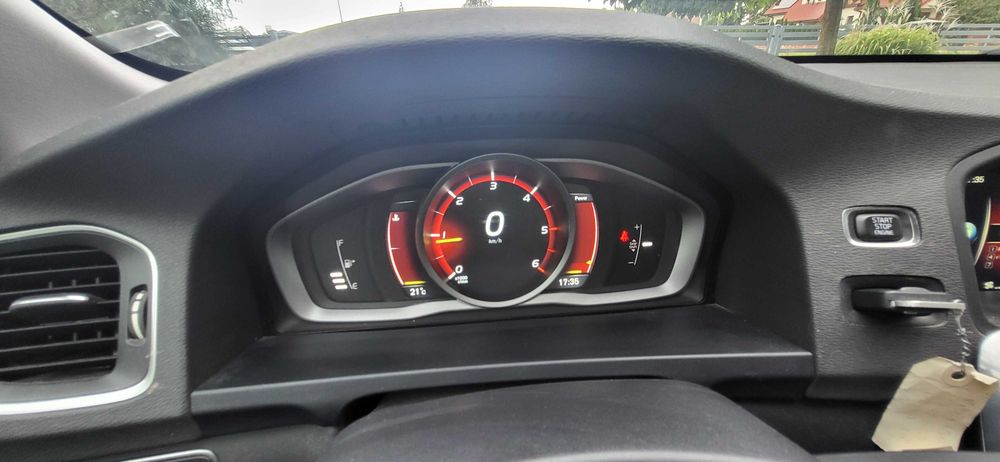 Volvo S60 II 2.0 S 60 D 2015r Wirtualne Zegary Nawigacja