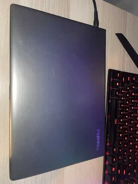 Toshiba PC with Intel Core i7, 16 GB RAM, Touchscreen Display64738839020930123