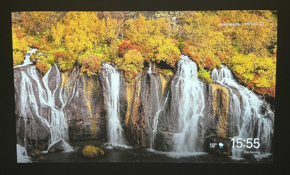 Projektor 4K BenQ TK800M (stan salonowy) + uchwyt sufitowy