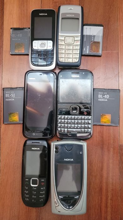 Telemóveis diversos