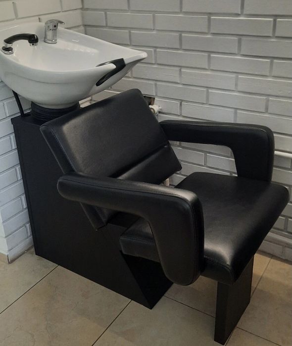 Крісло перукарське Фламінго на гідравліці, нові, в наявності