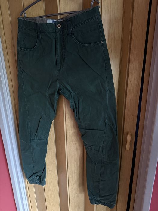 Zielone spodnie Bershka r42/ m