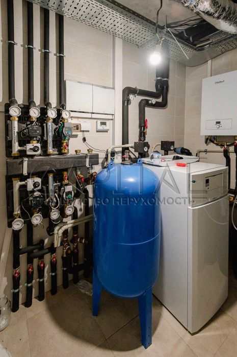 Продаж / Будинок / 270 м2 / вул. Козацька / Голосіївський район