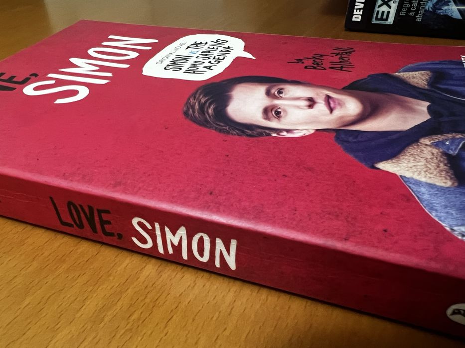 Livro de Love Simon