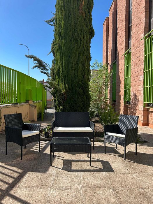 Conjunto de Terraço Luxuoso em Rattan Sintético