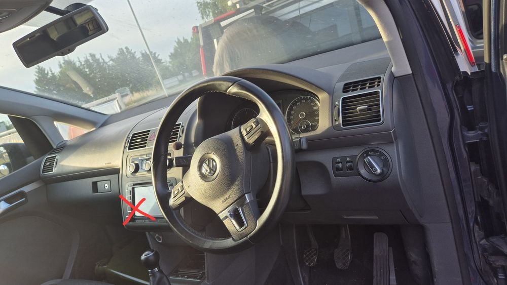 Volkswagen Touran II 2010/15 LH5X na części
