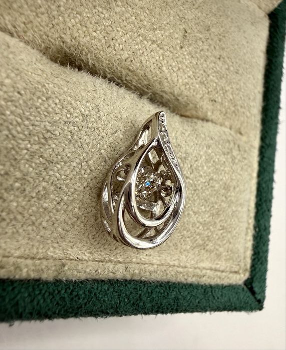 Złota zawieszka 585 z diamentami 0,18ct VS1/I