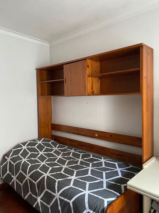 Cama Estúdio de Madeira