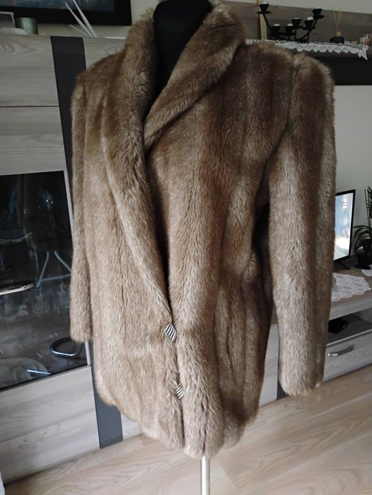 Sztuczne beżowo-brązowe futerko Made in USA r. 40 42