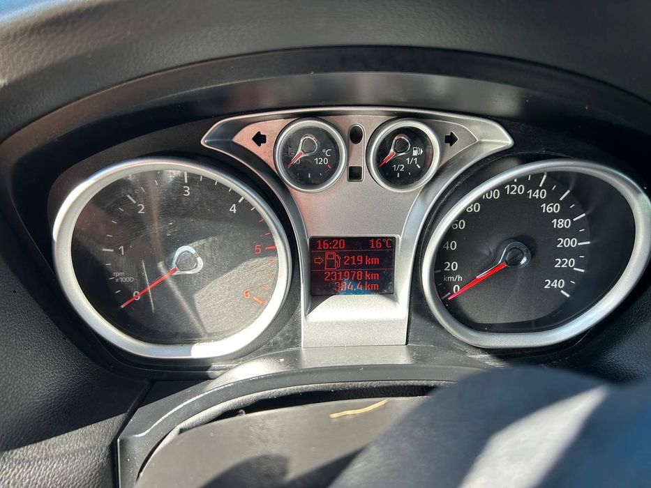 Продам Ford Focus 1.6d