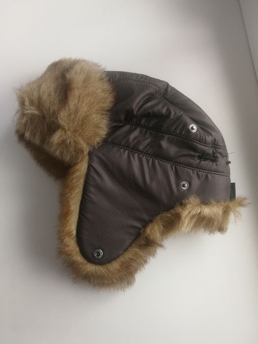 Дуже тепла зимова шапка на об'єм голови 52-53см