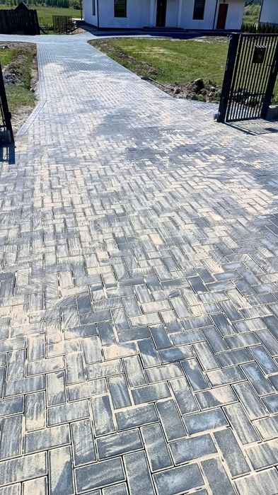 BRUKARSTWO Układanie kostki brukowej Usługi Brukarskie