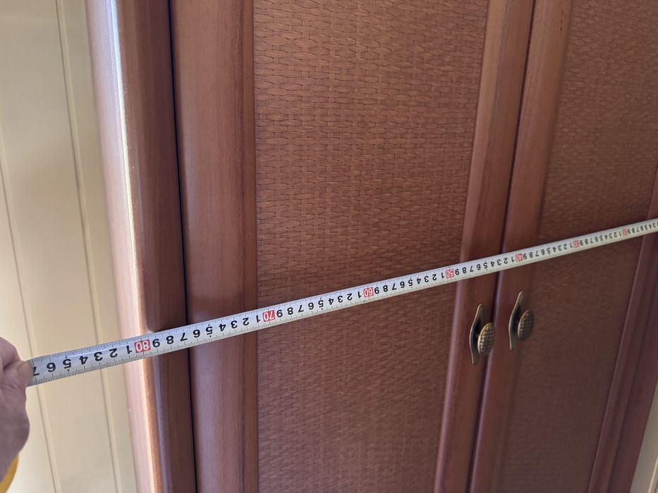 Zestaw: szafa, witryna i komoda