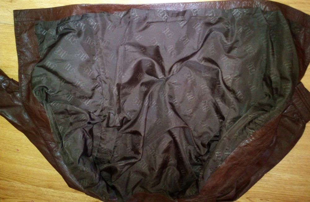 Casaco de pele e de pēssego