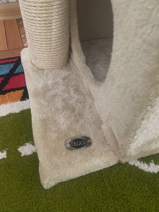 Когтеточка Trixie - Дряпка с домиком «Valencia» (бежевая