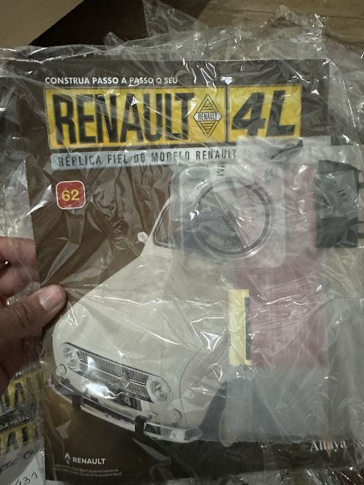Renault 4L replica