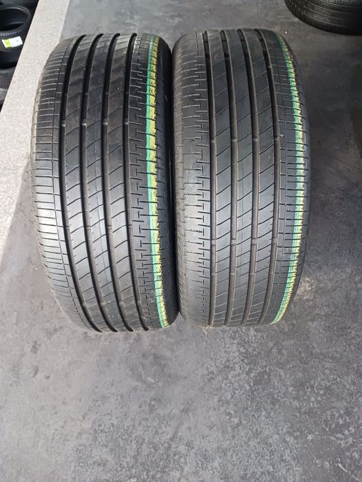 Vendo pneus semi-novos 215/45/18 Bridgestone