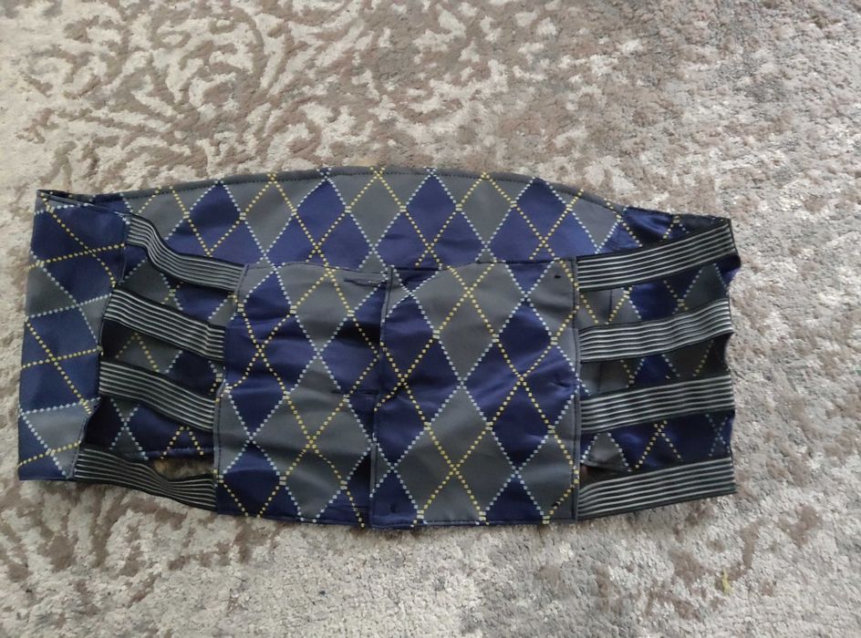 Pas z borsuka na plecy