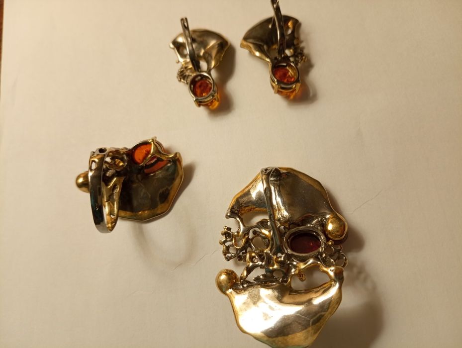 Ювелірні прикраси срібло з бурштином Калінінградский  янтарний завод