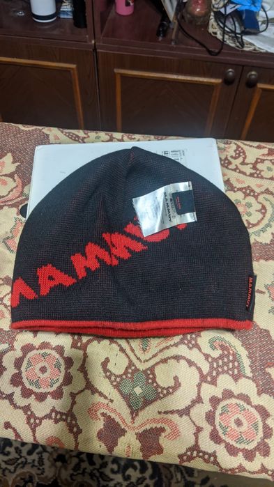 Mammut шапка двусторонняя