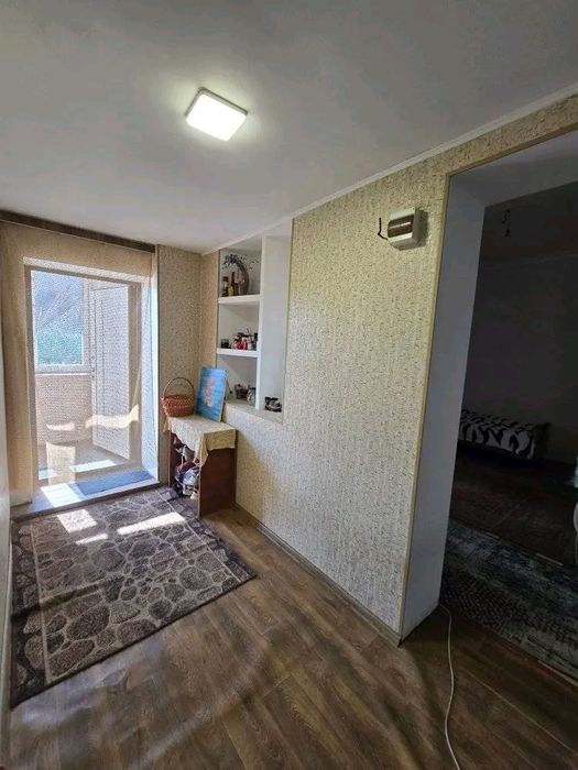 Продаж будинку в центрі смт Рокитне.  Розглядаємо сертифікати