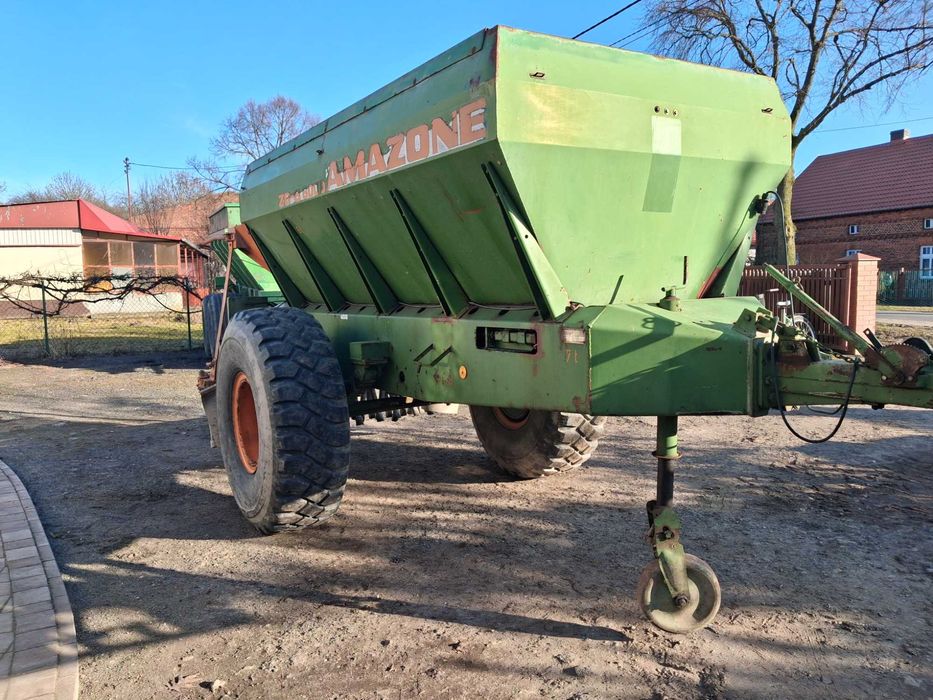 Rozsiewacz wapna Amazone ZGB6000