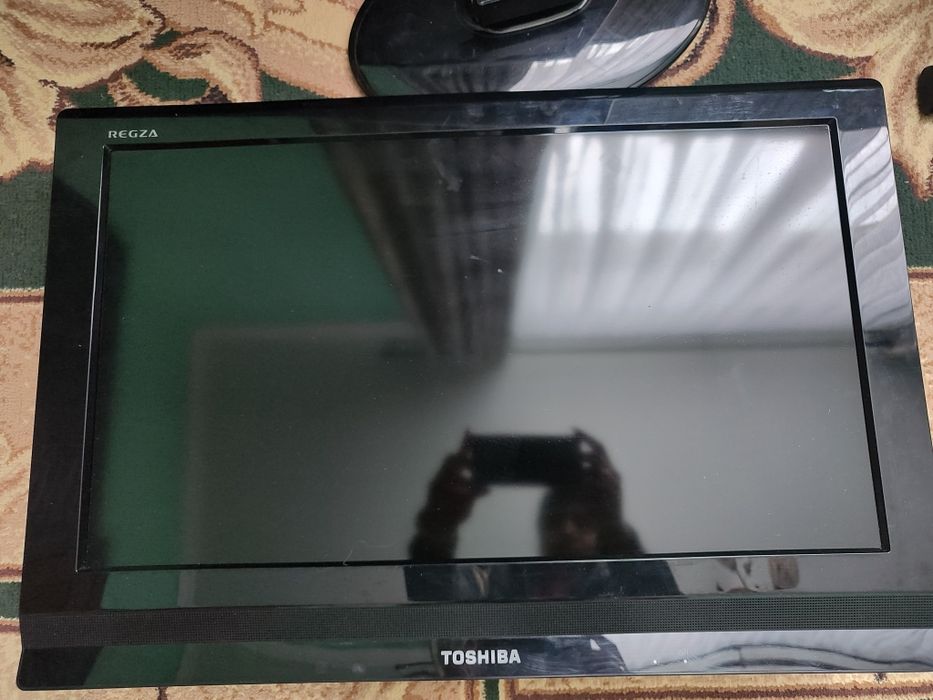 Продаються телевізори .