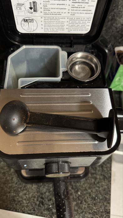 Máquina de Café Delonghi Stilosa EC260.BK