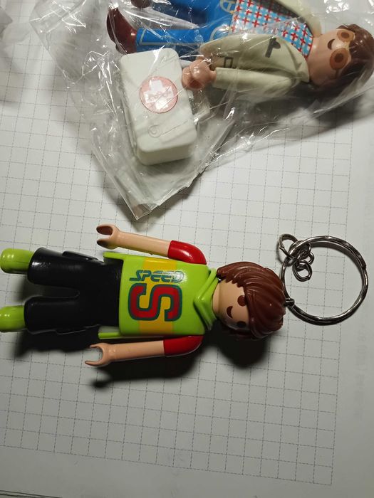 Продам фигурки багги  playmobil новие