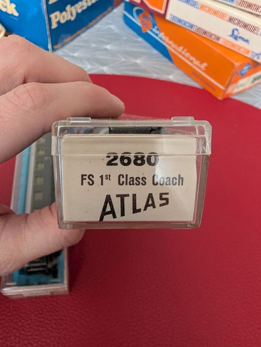 Dwa wagony Atlas 2680