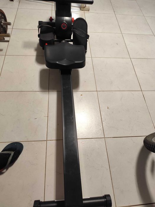 VENDO MÁQUINA DE REMO COMO NOVA