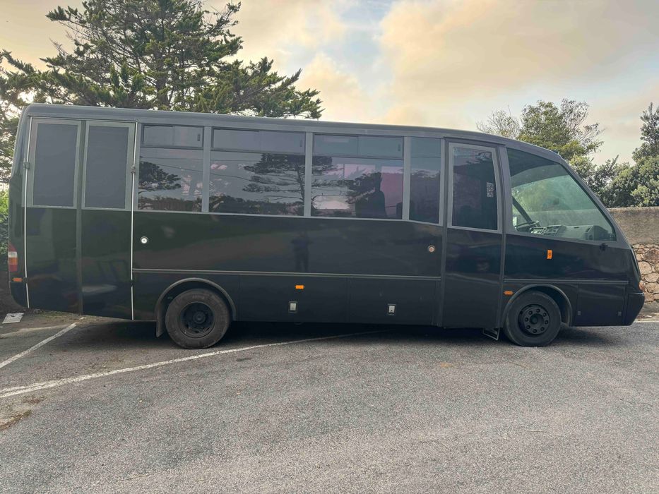 Autocarro IVECO em excelente estado