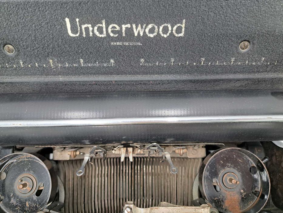 Maszyna do pisania Underwood Master czarna chromowane wstawki 1940 rok