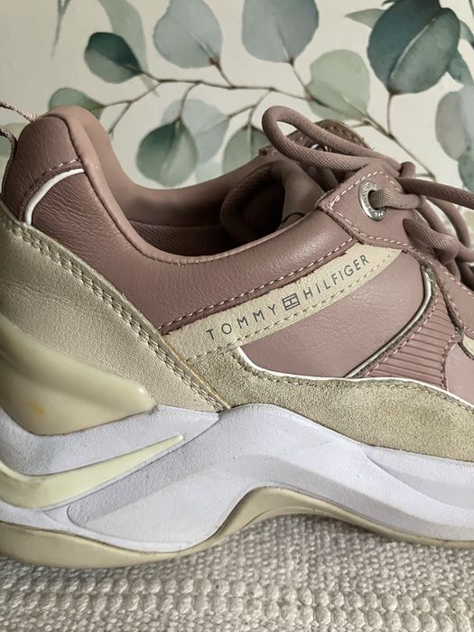 Tommy Hilfiger sneakersy damskie wiazane roz.39