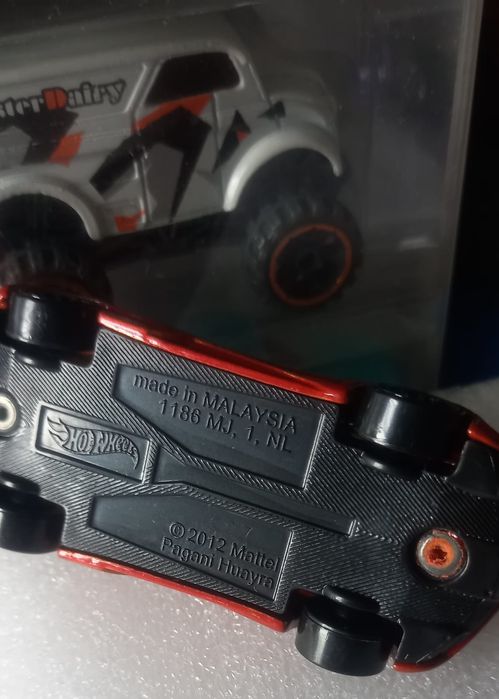 Conjunto 3 Hot Wheels Porsche GT , pagani & aston martin