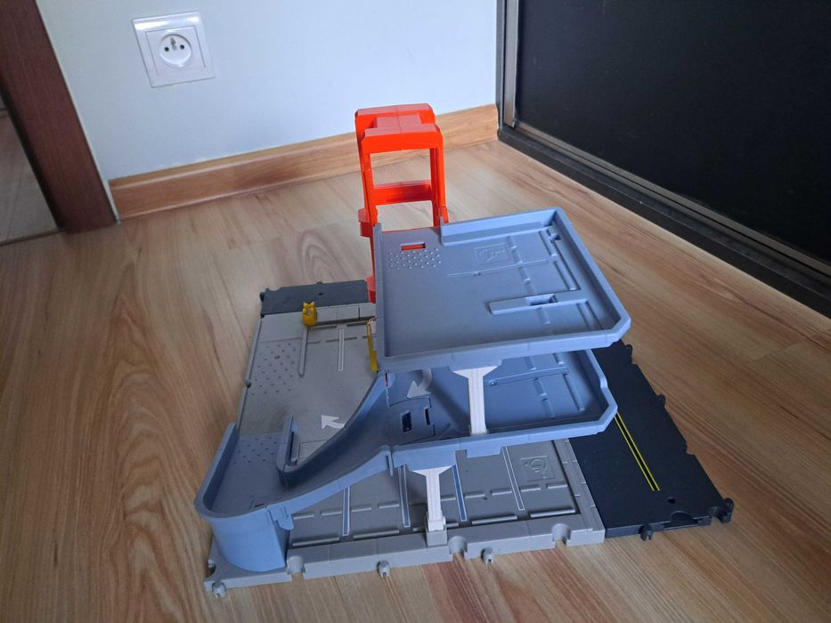 Garaż / Parking Matchbox Action Drivers, zestaw Prawdziwe Przygody