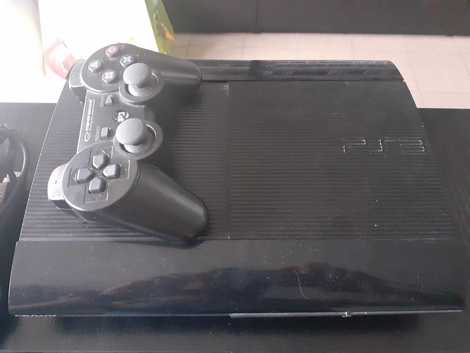 PlayStation 3(PS3)|320 gb|PS3 Super Slim|2x gra